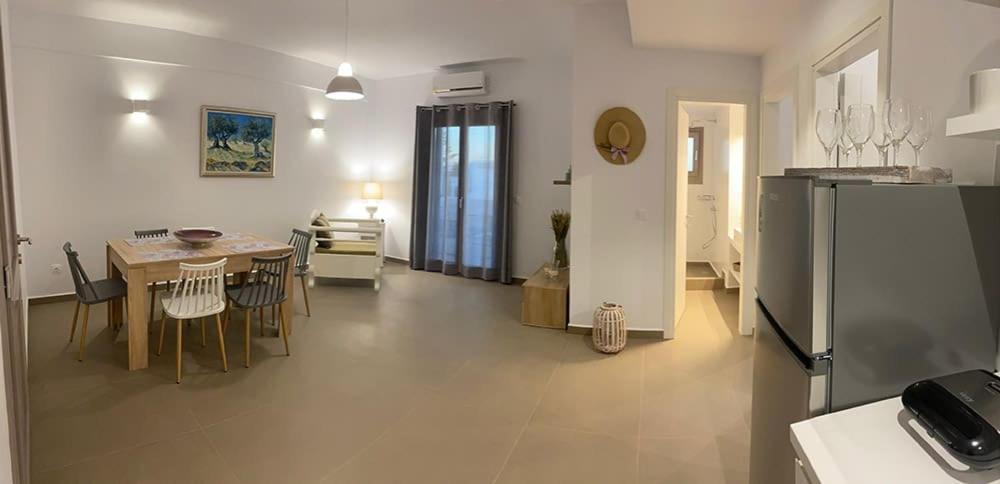 Levanda Guest Houses อันดิปารอส ภายนอก รูปภาพ